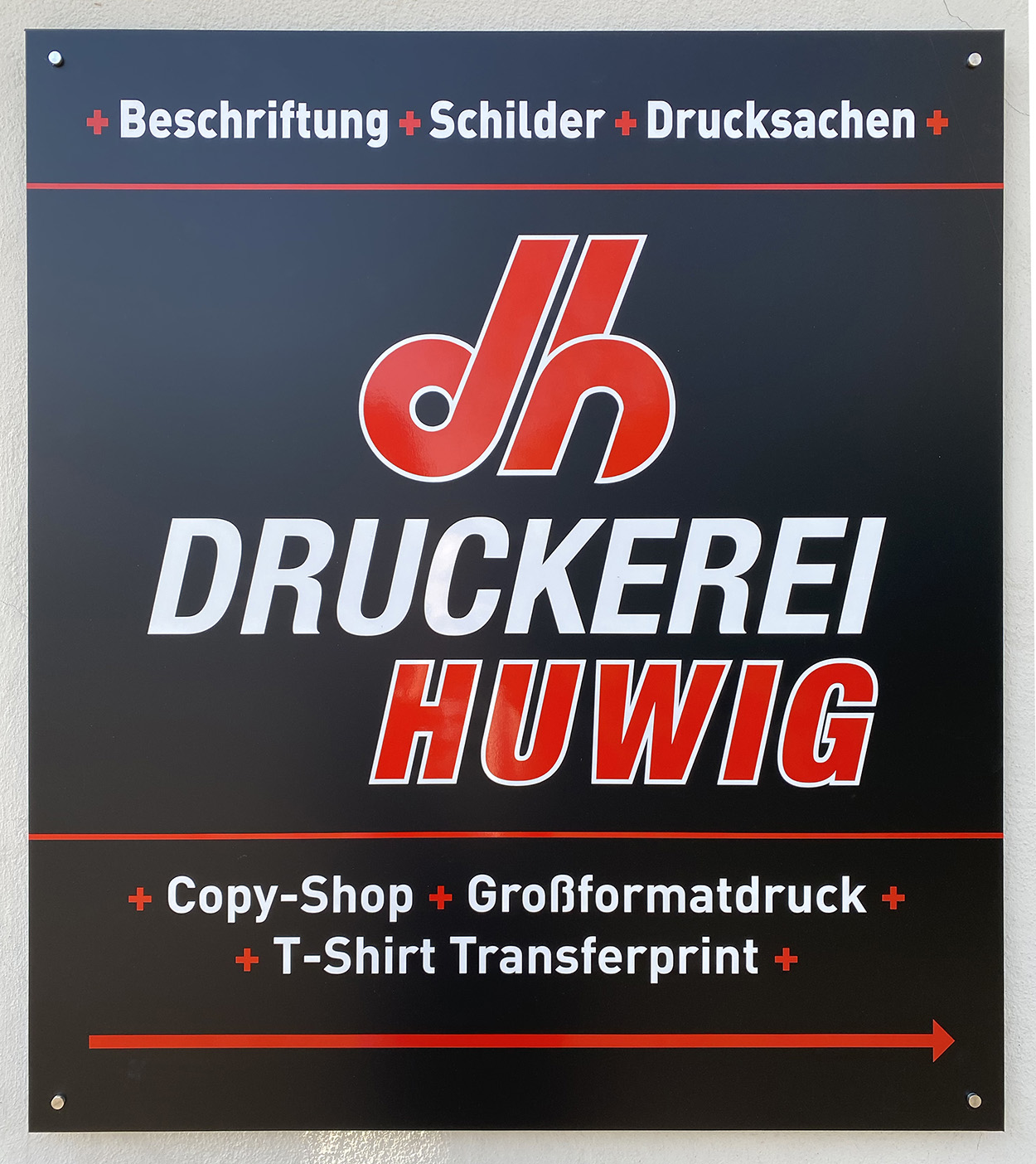 Werbeschild eines Betriebs